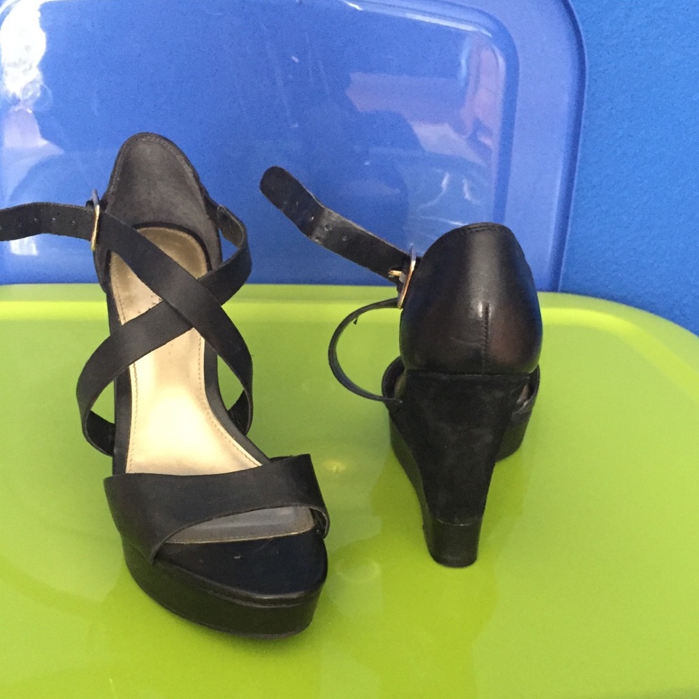 Black platform heel